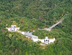 Miho Museum-WikiRug.jpg